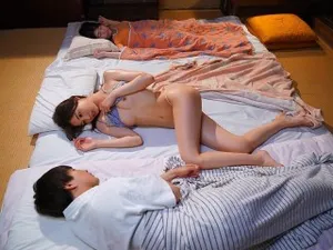 Người vợ trẻ mở tiệm mát-xa lành mạnh những gã cạnh nhà đê tiện lại lắm trò
